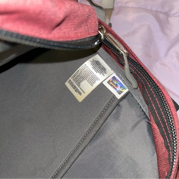 North face back pack - Picture 5 of 8